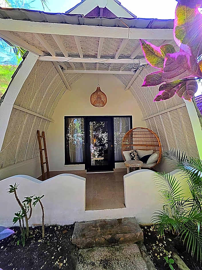 Jackies Gili Beach Club