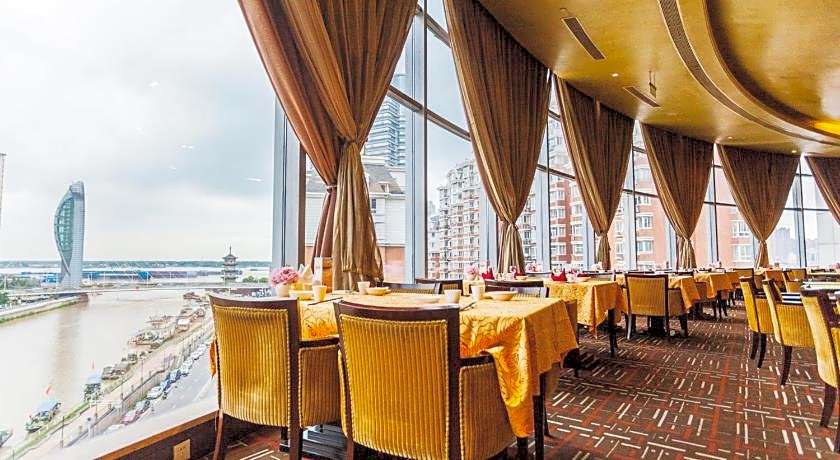 Cenbest Jinling Grand Hotel