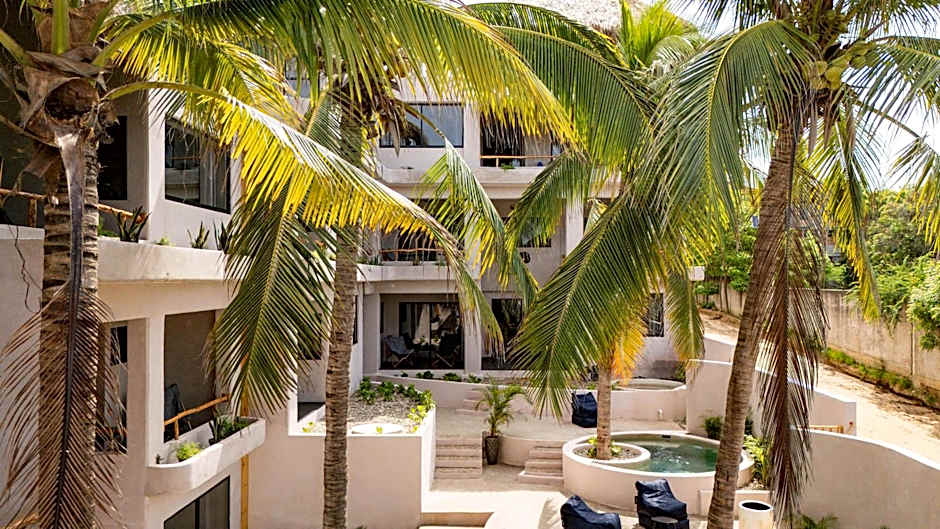 Casa Leah Puerto Escondido - Luxurious Seaside Retreat in Zicatela - 2 Outdoor Pools - Steps to The Beach - 10