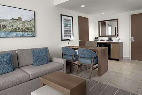 King Studio Suite