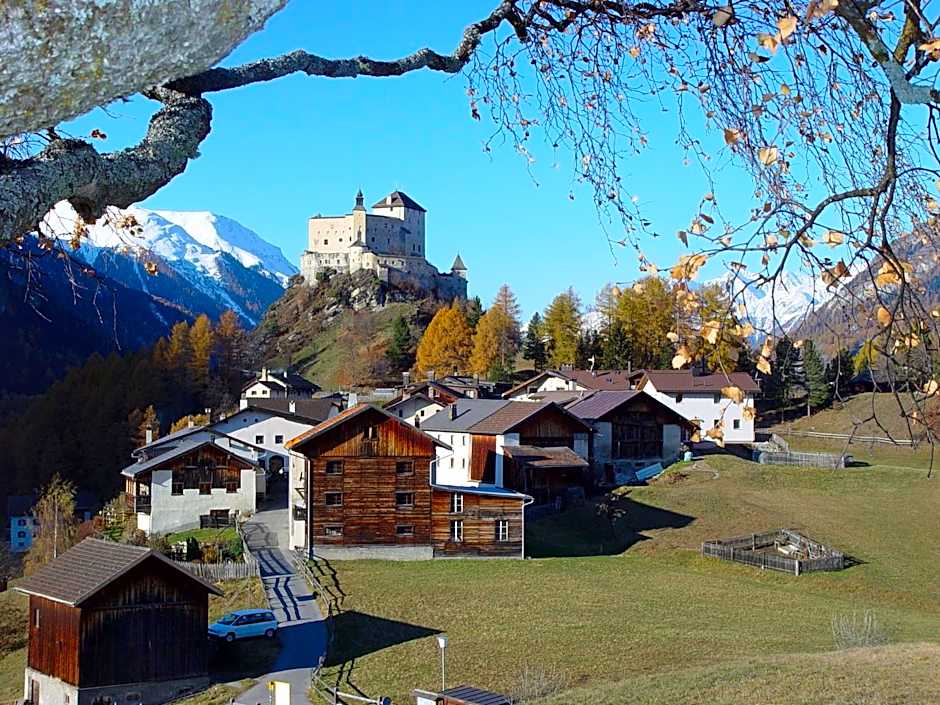 Relais & Châteaux Schlosshotel Chastè - Scuol Tarasp