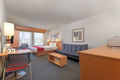 Queen Suite with Sofa Bed