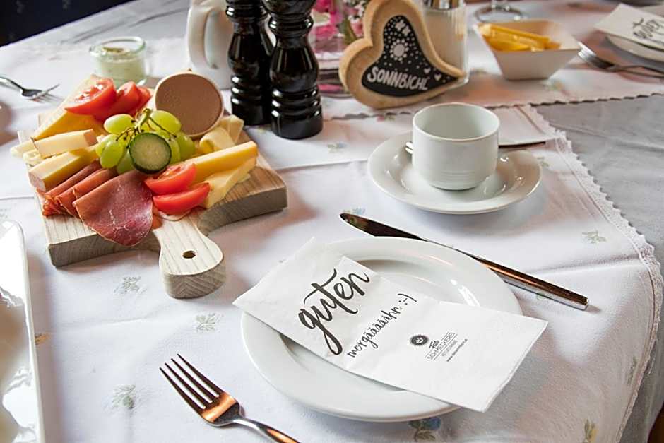 Hotel Die Arlbergerin - Design & Tiroler Gemütlichkeit