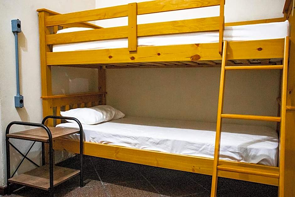 Esquina 8 Suítes Confort & Hostel