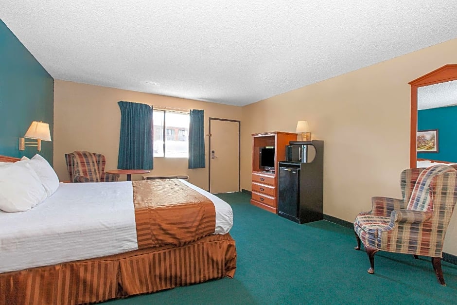 America's Best Value Inn & Suites Bakersfield Central