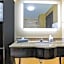 La Quinta Inn & Suites by Wyndham Denver Gateway Park