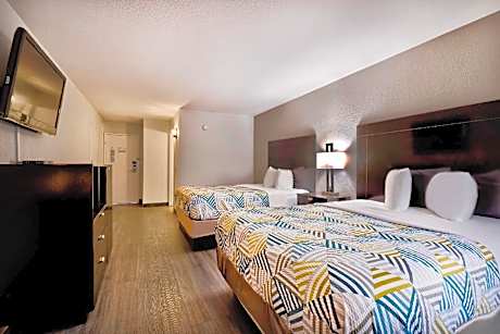 2 Queen Beds | Suite, Non-Smoking