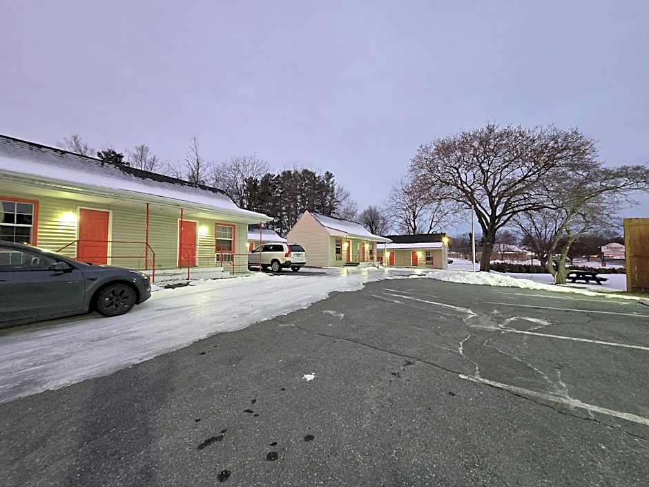 Skyline Motel by Belvilla Waynesboro US 250