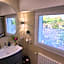 TiNat chambre avec grand jardin, parking gratuit