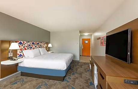 1 King Bed Nonsmoking