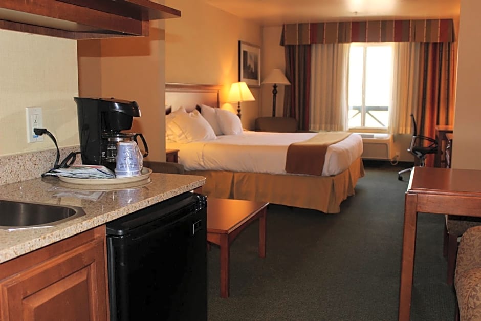 Holiday Inn Express Tehachapi