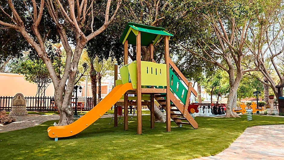 Cavo Maris Beach Hotel