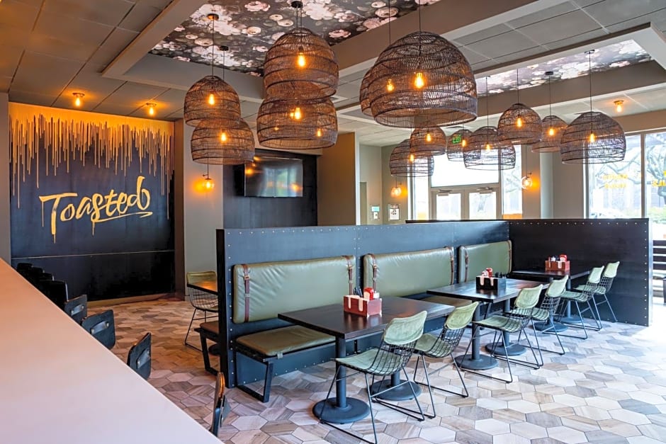 Springhill Suites by Marriott Savannah Downtown Historic District