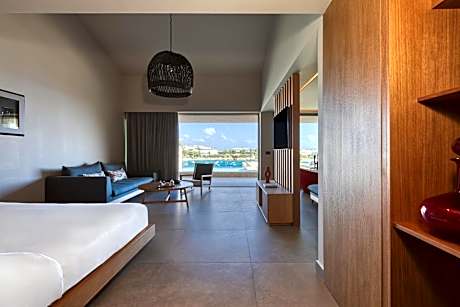 Ruby Executive Suite with Outdoor Heated Plunge Pool & Hydromassage - Sea View