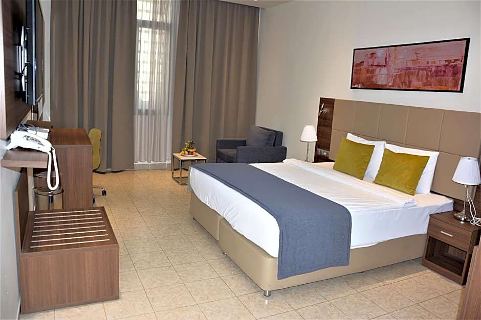 CAPITAL HOTEL