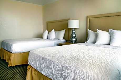 Sideview 2 double beds