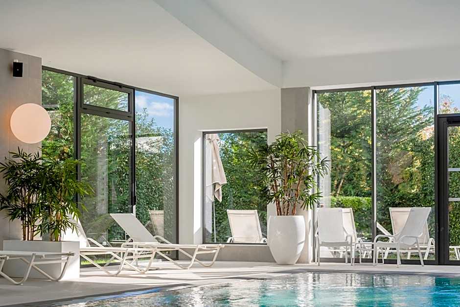 GOLDEN TULIP LYON OUEST TECHLID Hotel & Spa