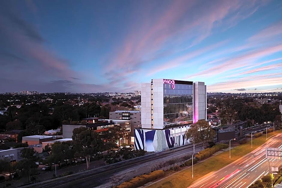 Moxy Sydney Airport