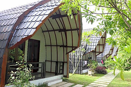 Gino's Place - Guest House & Jungle Trekking