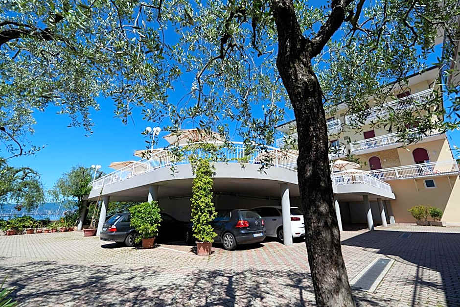 Hotel Benacus Torri del Benaco