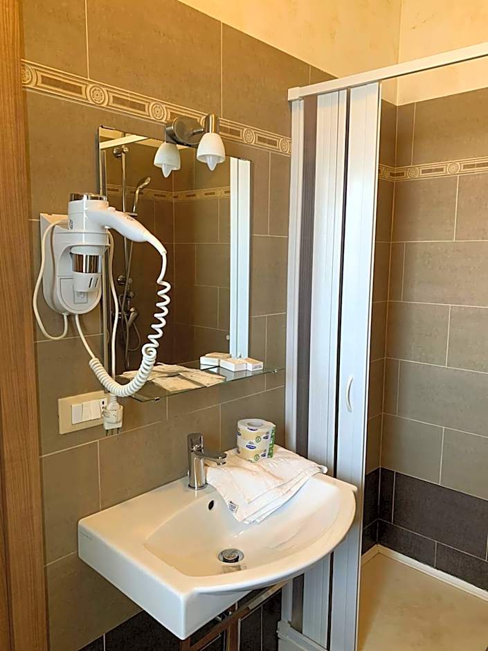 HOTEL MERCURIO SUL MARE - Fish restaurant and private beach