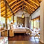 Buffalo Ridge Safari Lodge