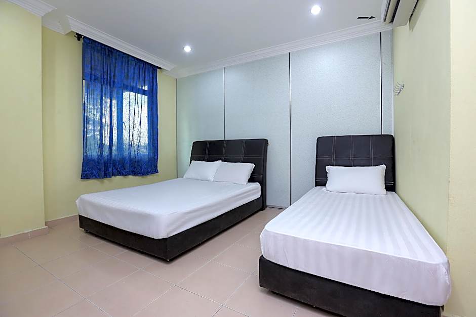 SPOT ON 89857 Azra Inn (Rumah Tumpangan)