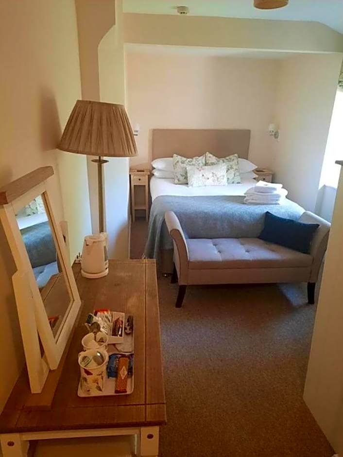 Mary's Court Guest House - Mairlys