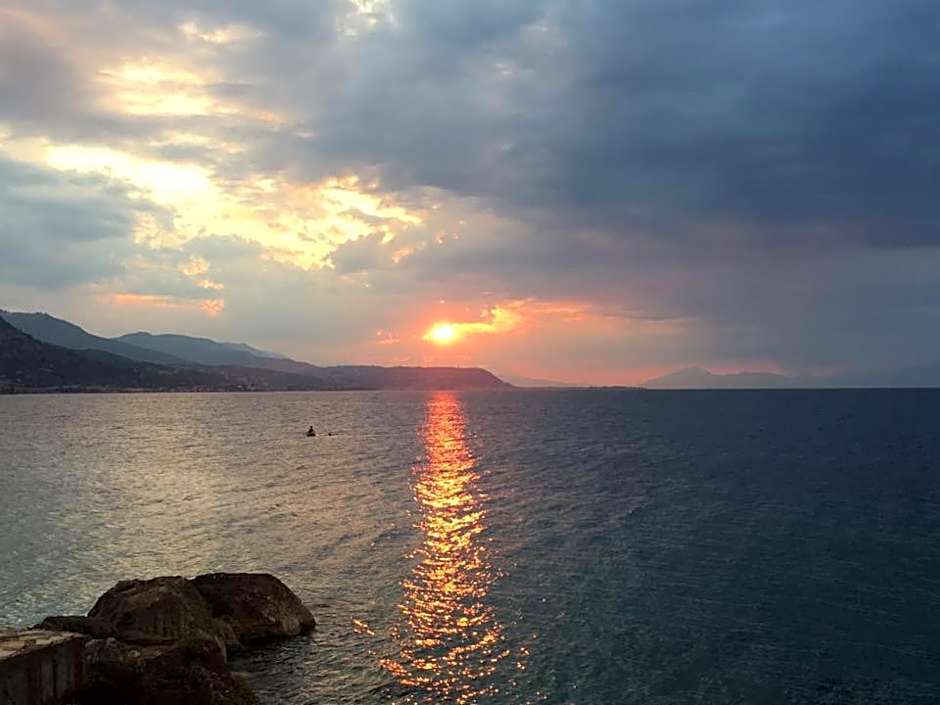 Derveni Luxury Apartments