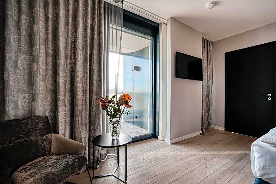 CLOUD No7 APARTMENTS - The Original