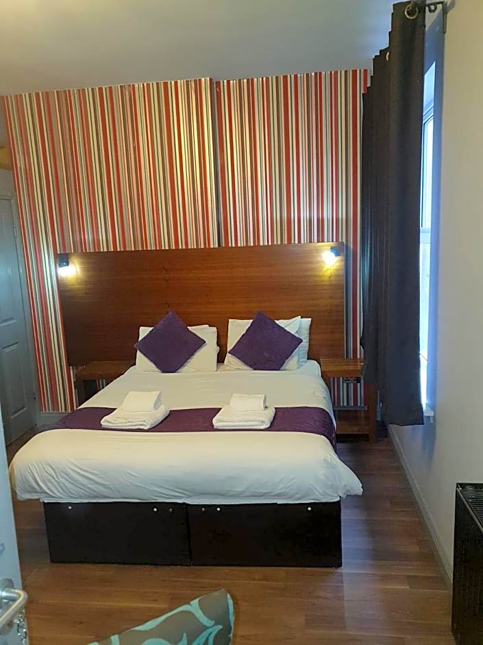 Bennetts Hotel