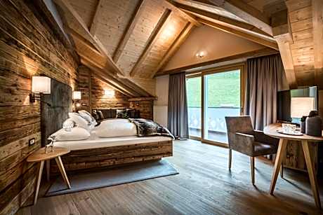 Junior Suite with Balcony