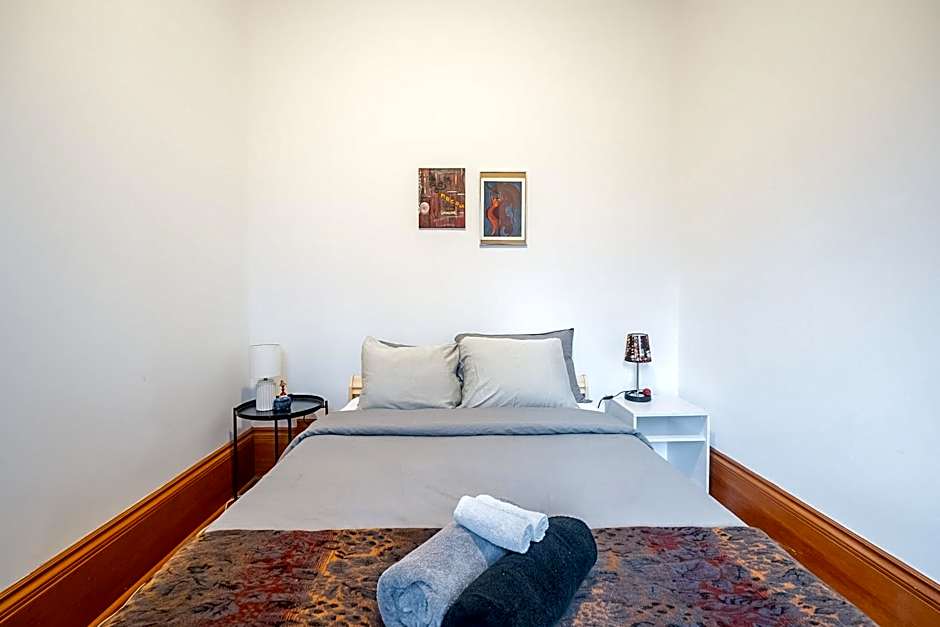 Multi-level Townhome Close to Christie Pits Park