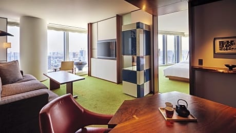ANDAZ SKY SUITE WITH 2 KING BEDS
