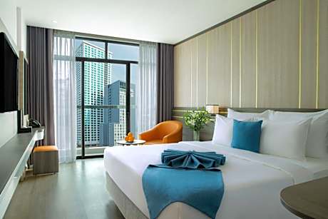 Senior Triple City View with Balcony