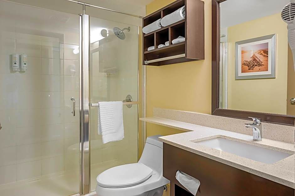 Quality Inn & Suites