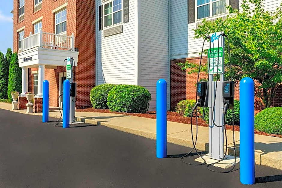 Courtyard by Marriott Hadley Amherst