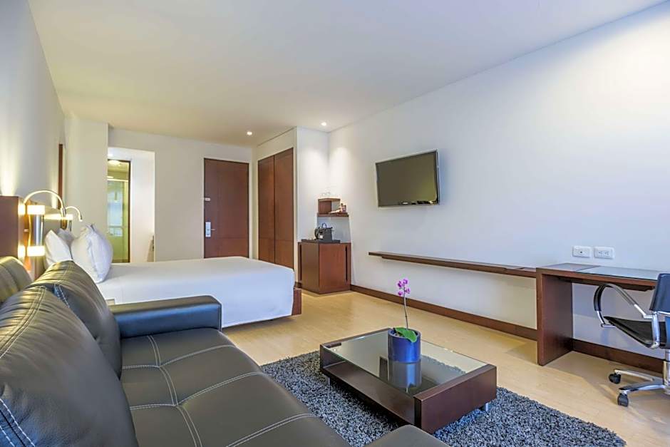 NH Bogota Urban 93 Royal