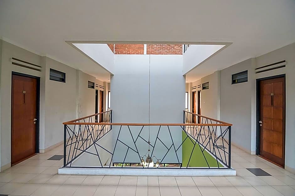 RedDoorz Syariah near Krida Nusantara