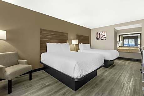 Queen Room with Two Queen Beds - Pet Friendly/Non-Smoking