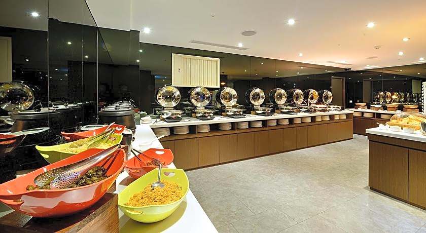 Aeris International Hotel