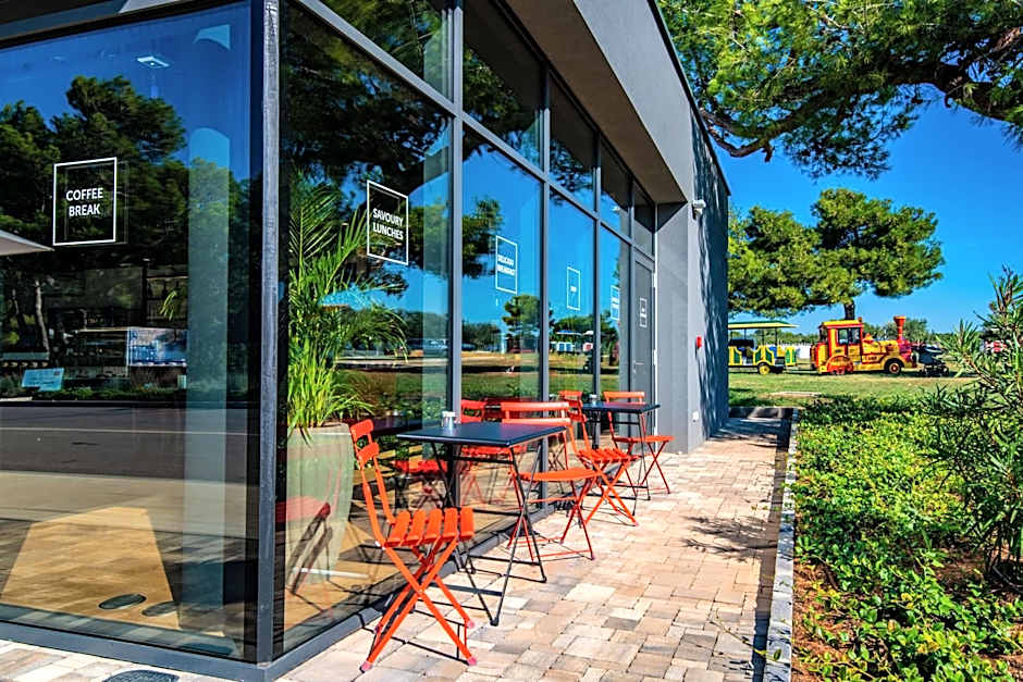 Arena Grand Kazela Camping Homes