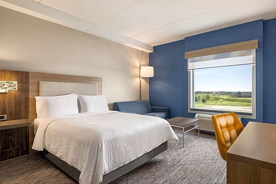 Holiday Inn Express - Strathroy By IHG