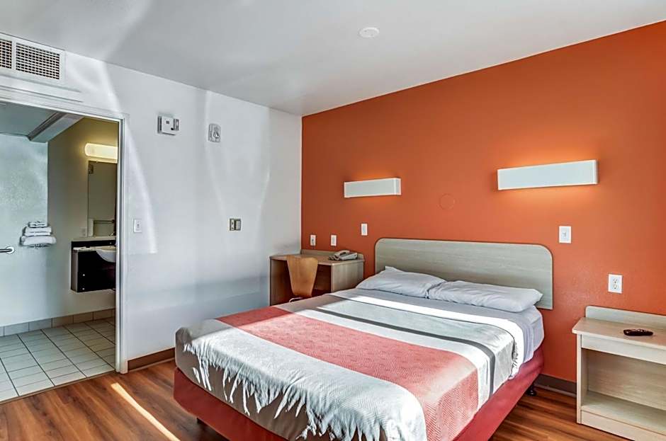 Motel 6 Fort Collins, CO