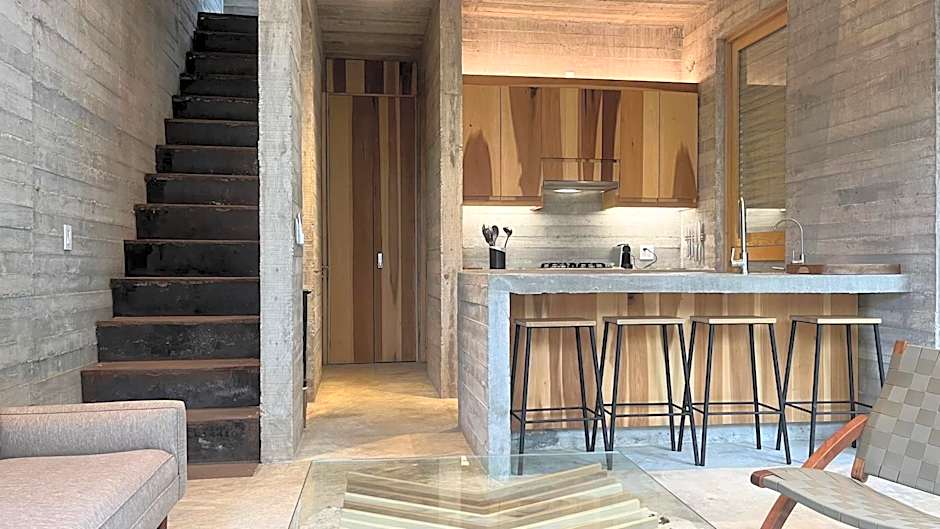 Ona & Sich - Casa Macu Saladita surf break