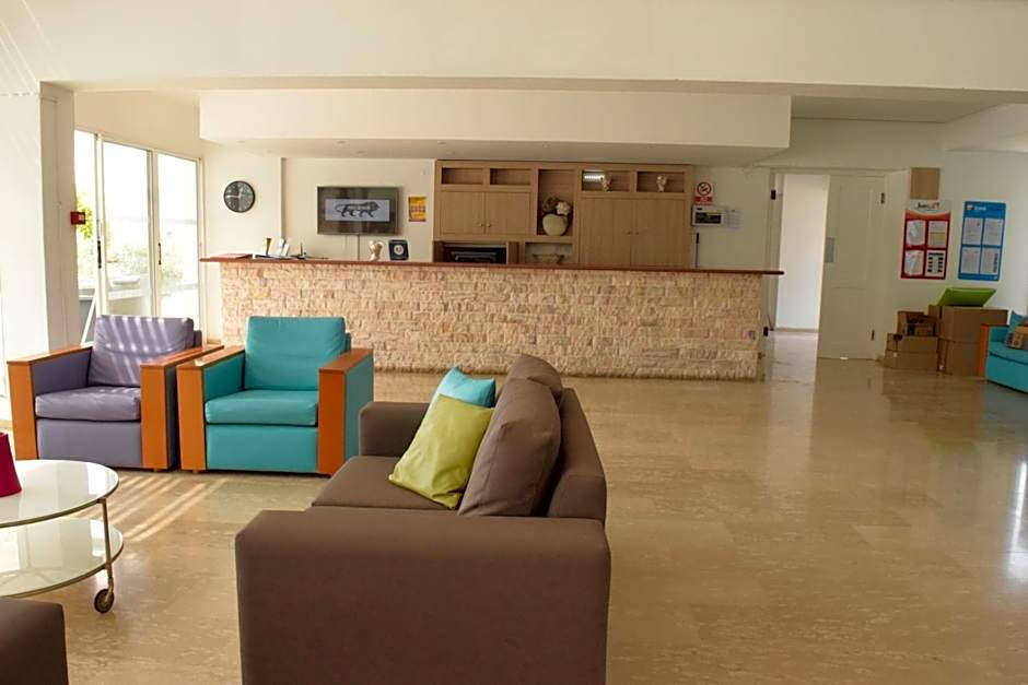 Fedrania Gardens Hotel