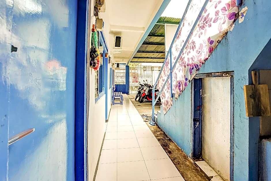 OYO Life 90523 Homestay Jenggolo