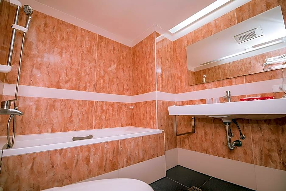 Guide Hotel Taoyuan Fuxing