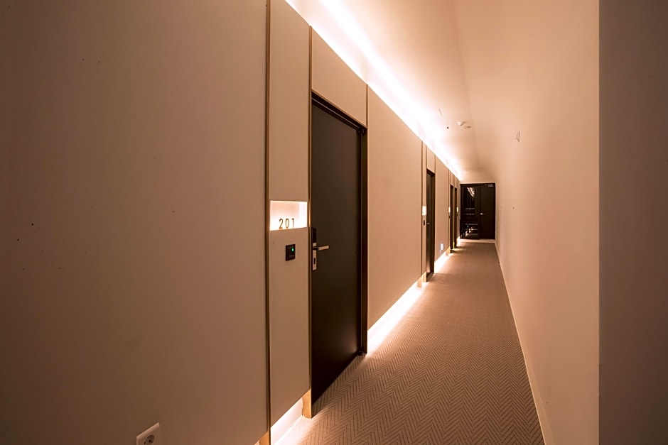 Hound Hotel Changwon - Jinhae Yongwon