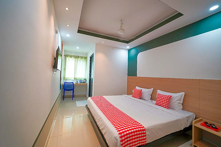 OYO Flagship The Botanica Grand – Kondapur, 